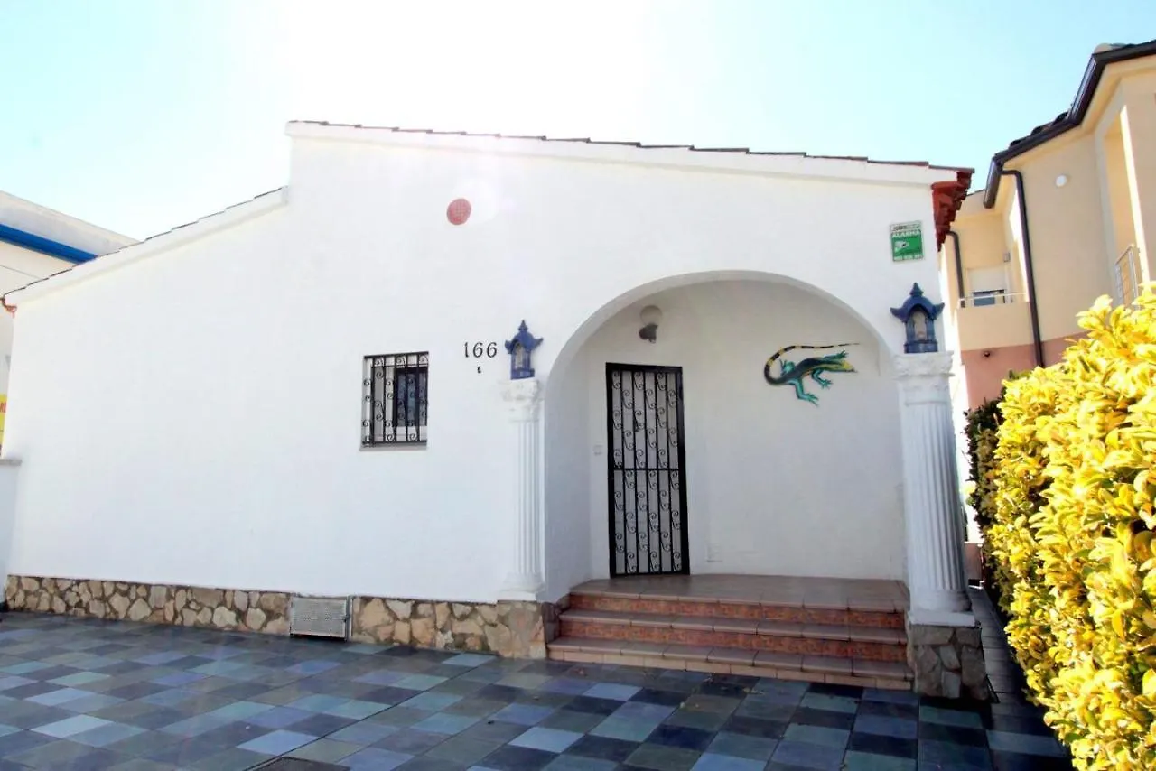 Leon Inmo Villa Pia - 11084 Empuriabrava Spain