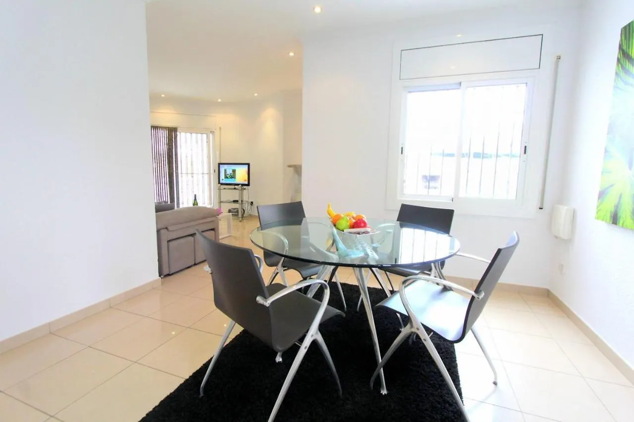 Leon Inmo Villa Pia - 11084 Empuriabrava 0*,