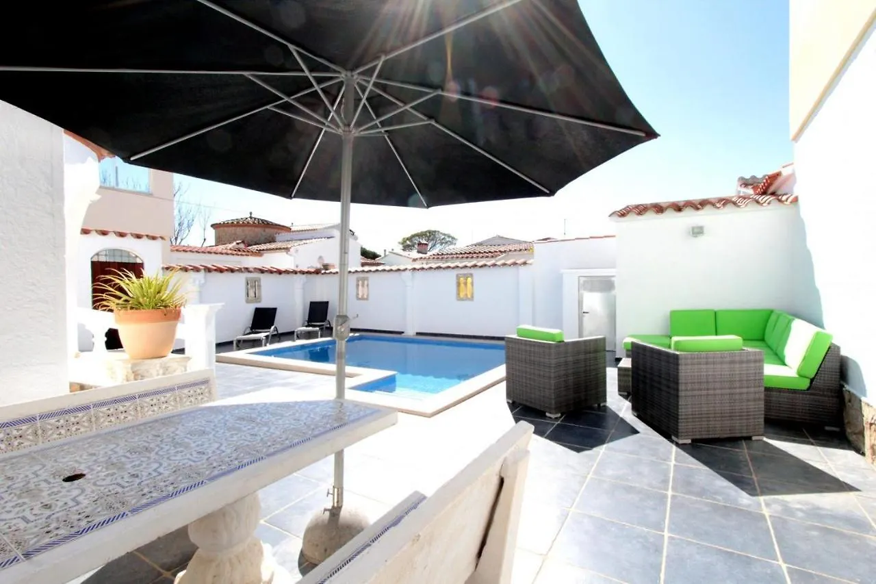 Leon Inmo Villa Pia - 11084 Empuriabrava