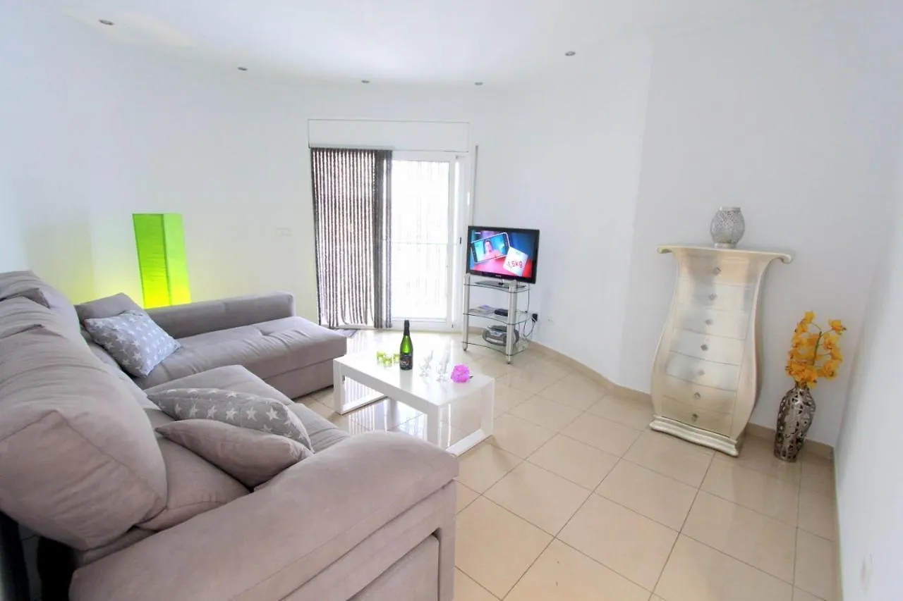 Leon Inmo Villa Pia - 11084 Empuriabrava